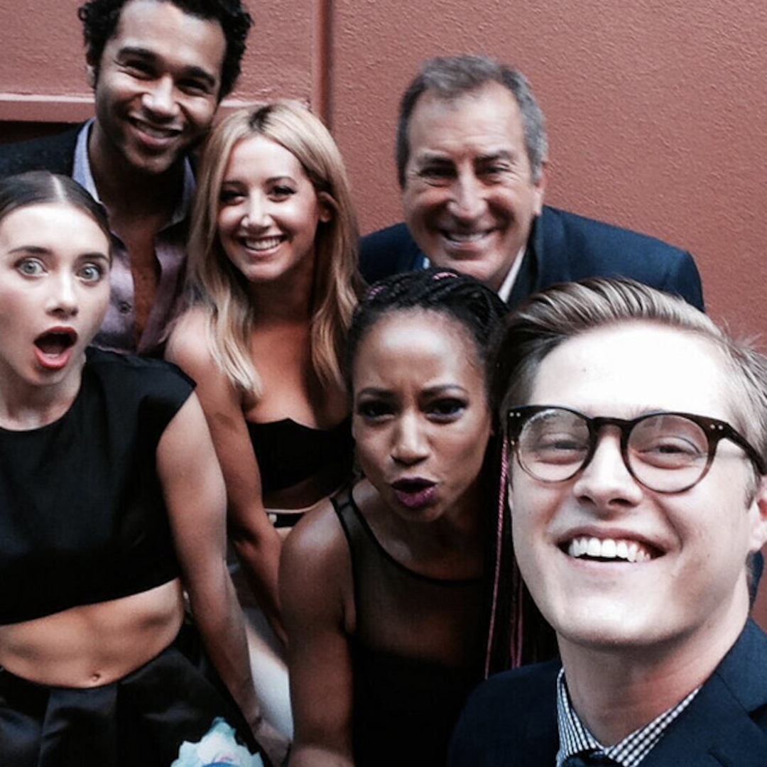 The High School Musical Cast Reunites at Hollywood Premiere - E! Online